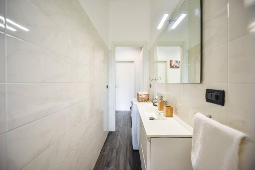 Benvenuti Casa Leo - Elegante Appartamento Турин Екстер'єр фото